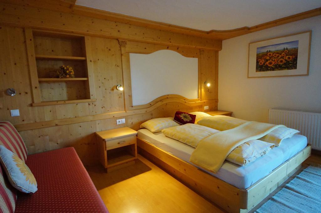 Chalet Frapes Sankt Martin im Turm Buitenkant foto