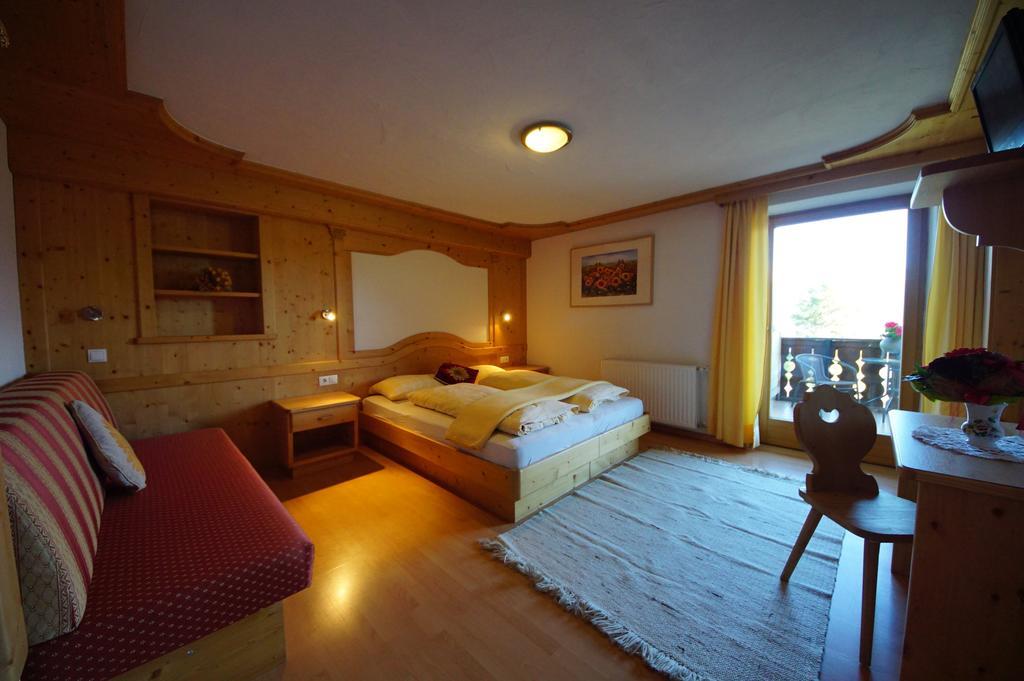 Chalet Frapes Sankt Martin im Turm Buitenkant foto