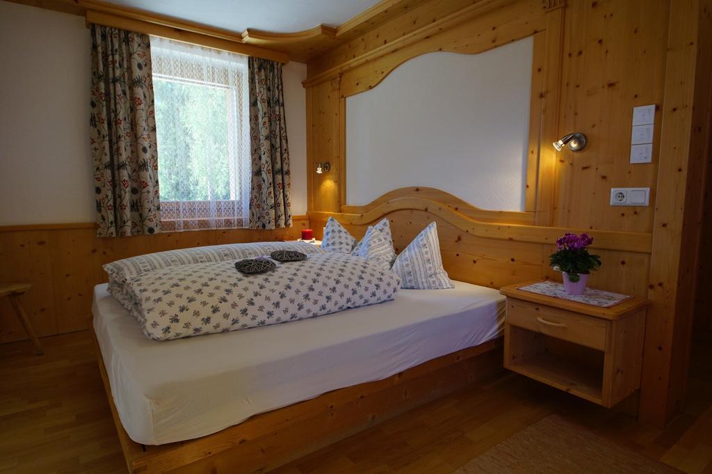Chalet Frapes Sankt Martin im Turm Buitenkant foto
