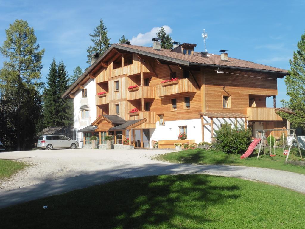 Chalet Frapes Sankt Martin im Turm Buitenkant foto