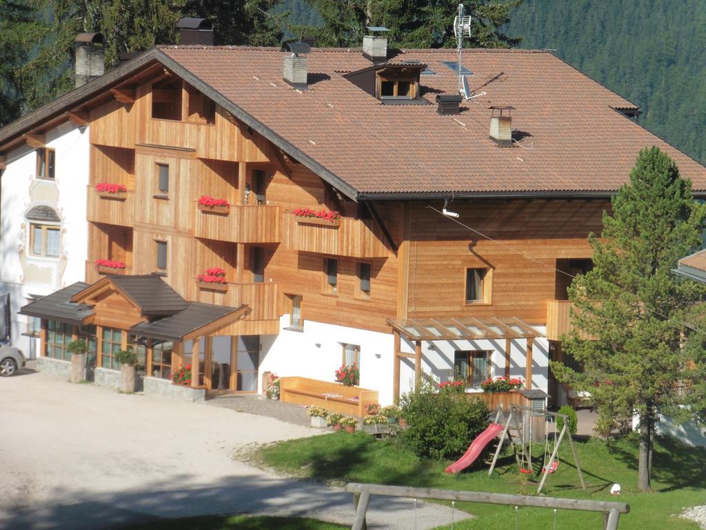 Chalet Frapes Sankt Martin im Turm Buitenkant foto